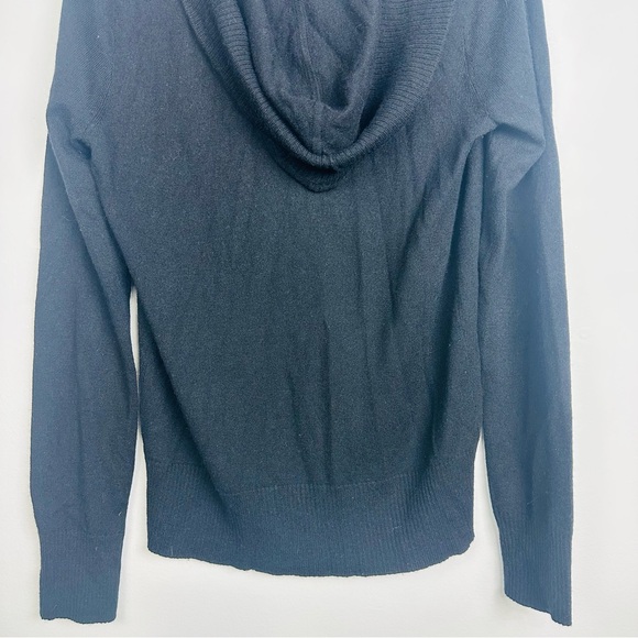 J. Crew Factory Women's Black V-Neck Wool Cashmere Sweater Size Medium - Picture 6 of 8